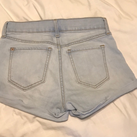 Old Navy Boyfriend Jean Shorts - Picture 2 of 2